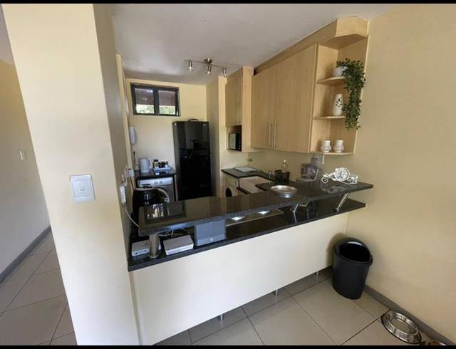 2 BEDROOM APARTMENT FOR SALE IN ROOIHUISKRAAL NORTH
